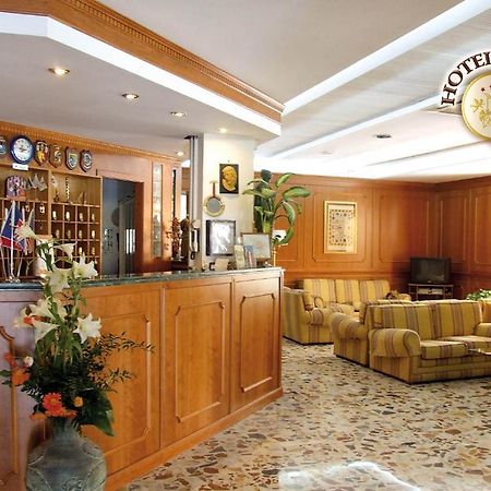 Hotel Capys Capua Kültér fotó
